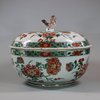 U638 Famille verte cockerel circular tureen and cover