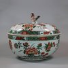 U638 Famille verte cockerel circular tureen and cover