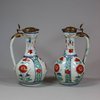 U643 Pair of Japanese Arita Kakiemon ewers, Edo Period