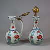 U643 Pair of Japanese Arita Kakiemon ewers, Edo Period