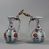 U643 Pair of Japanese Arita Kakiemon ewers, Edo Period