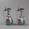 U643 Pair of Japanese Arita Kakiemon ewers, Edo Period