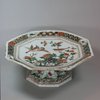 U644 Famille verte octagonal tazza, Kangxi (1662-1722)