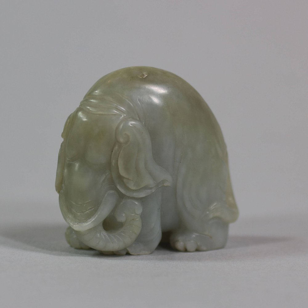 U662 Small celadon jade elephant, Qing dynasty