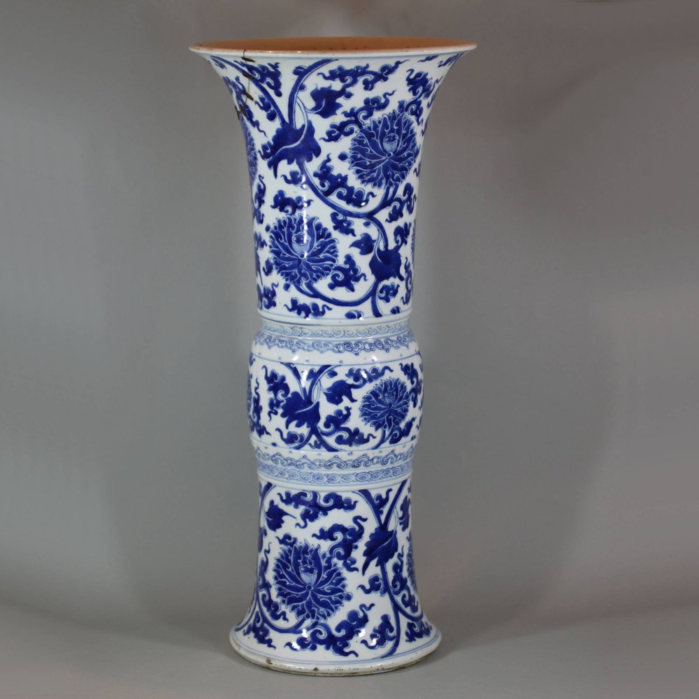 GG24 Chinese blue and white gu-form beaker vase, Kangxi (1662-1722)