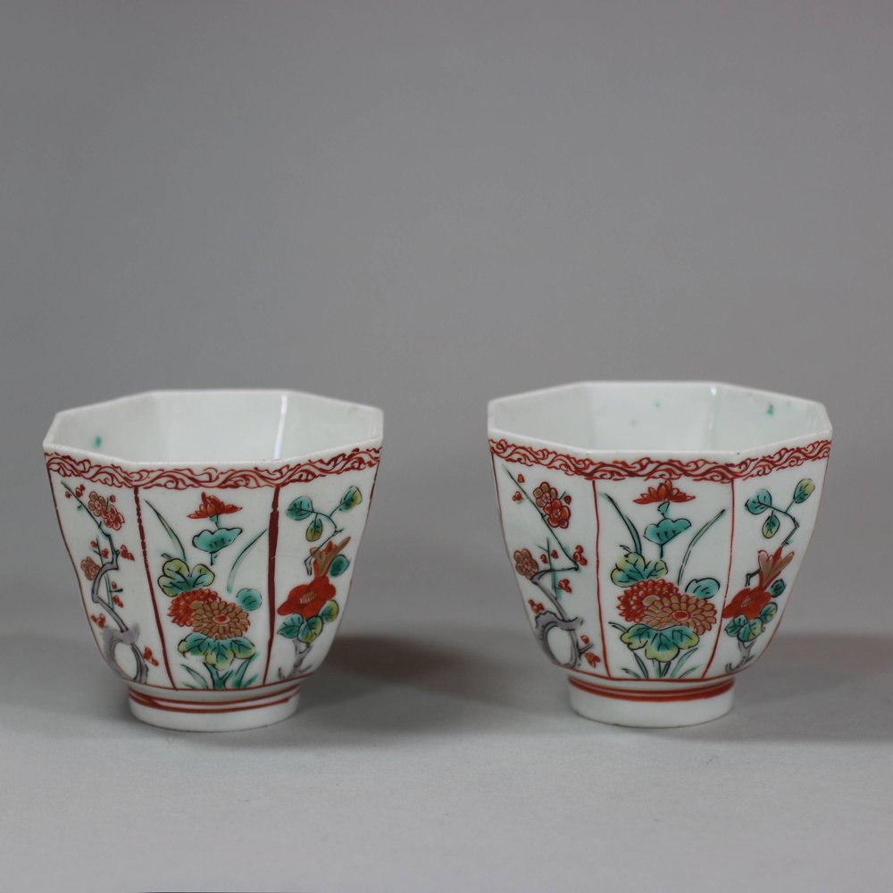 U666 Pair of Japanese Arita octagonal cups