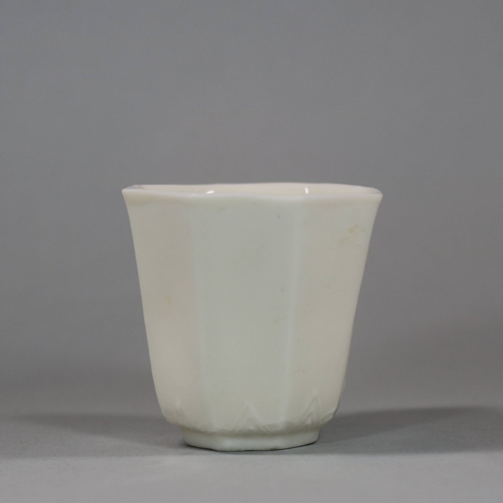 U679 Blanc de chine octagonal libation cup