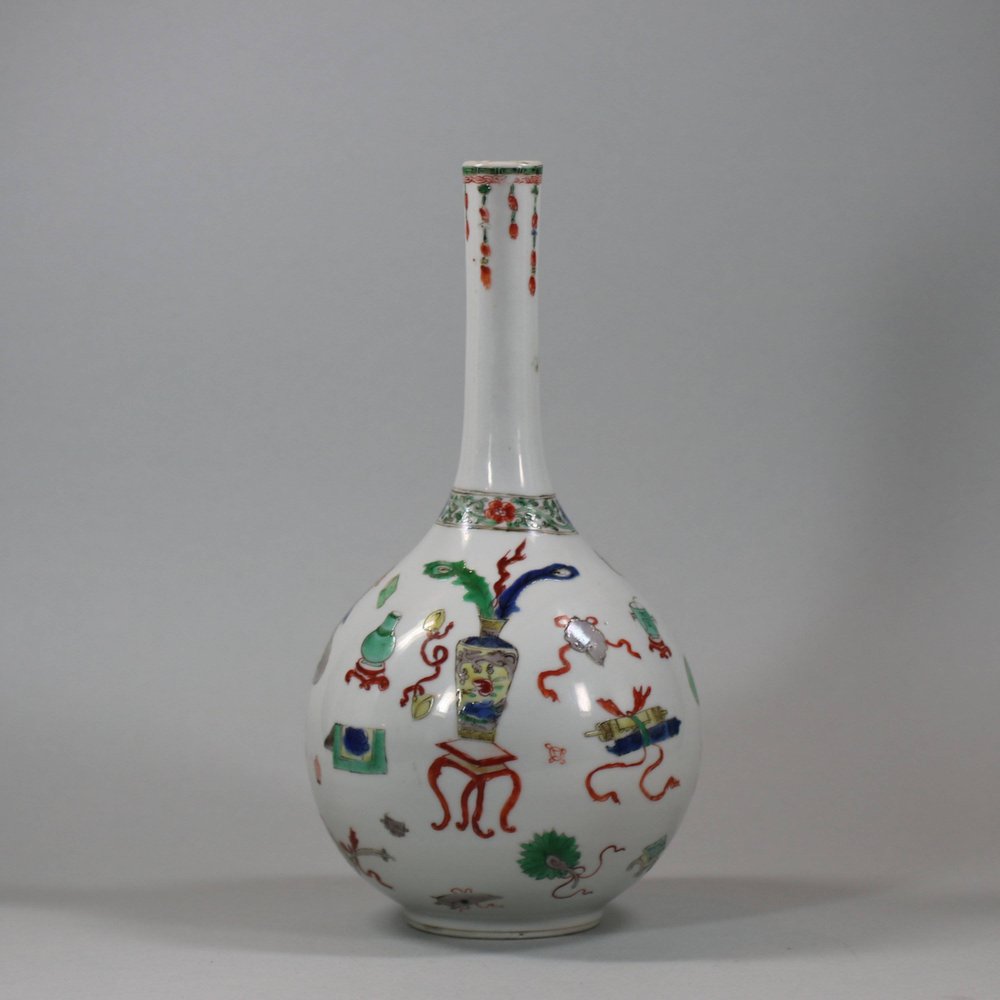 U689 Famille verte bottle vase, Kangxi (1662-1722)