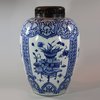 U699 Blue and white ovoid jar, Kangxi (1662 - 1722)