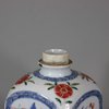 U745 Famille verte gin flask, Kangxi (1662-1722)