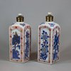 U746 Pair of Chinese imari gin bottles, Kangxi (1662-1722)