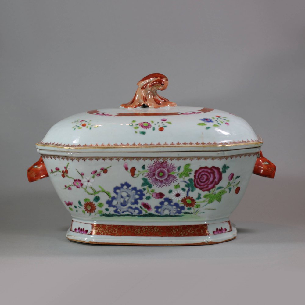 U748 Large Chinese octagonal famille rose tureen and cover