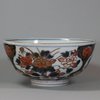 U786 Japanese imari bowl, early 18th Century, the rim gilded