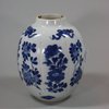 U787 Blue and white pot and cover, Kangxi (1662-1722)