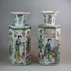U802 Famille verte hexagonal vase, Kangxi (1662-1722)