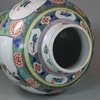 U804 Famille verte baluster vase, Kangxi (1662-1722)