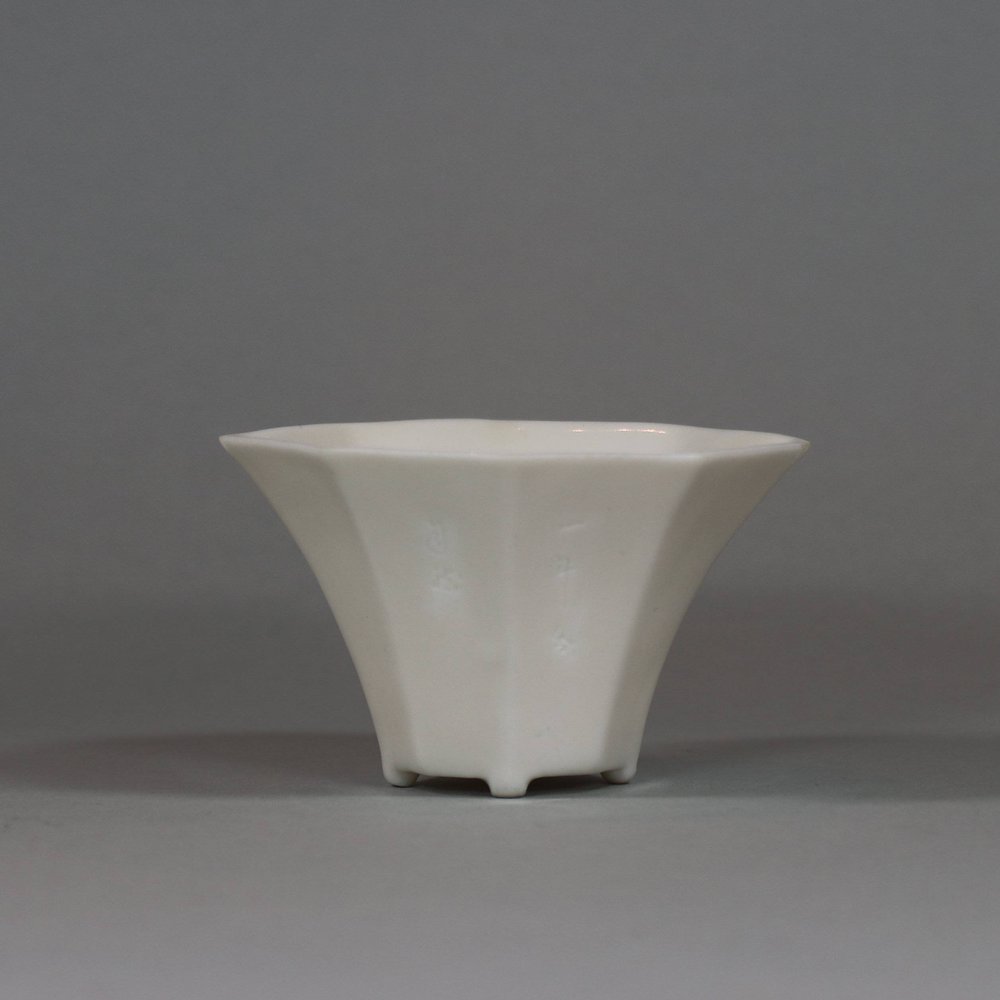 U811 Blanc de chine cup, Kangxi (1662-1722)