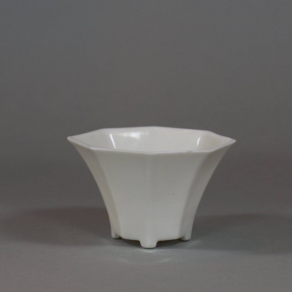 U812 Blanc de chine cup, Kangxi (1662-1722)