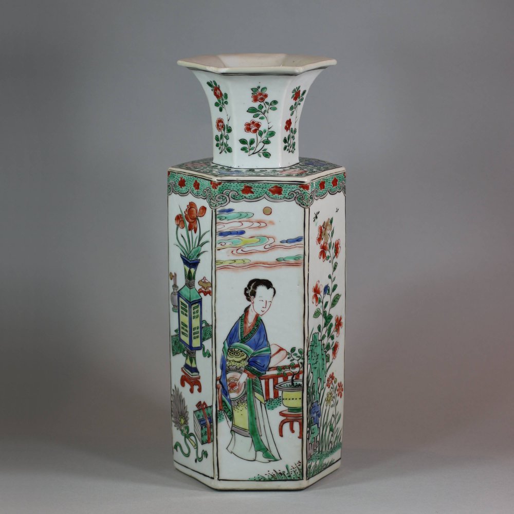 U821 Famille verte hexagonal vase, Kangxi (1662-1722)