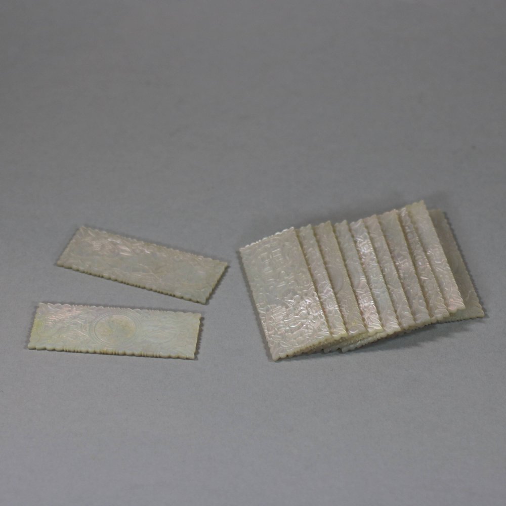 U853 Mother-of-Pearl gaming counter, Qing period