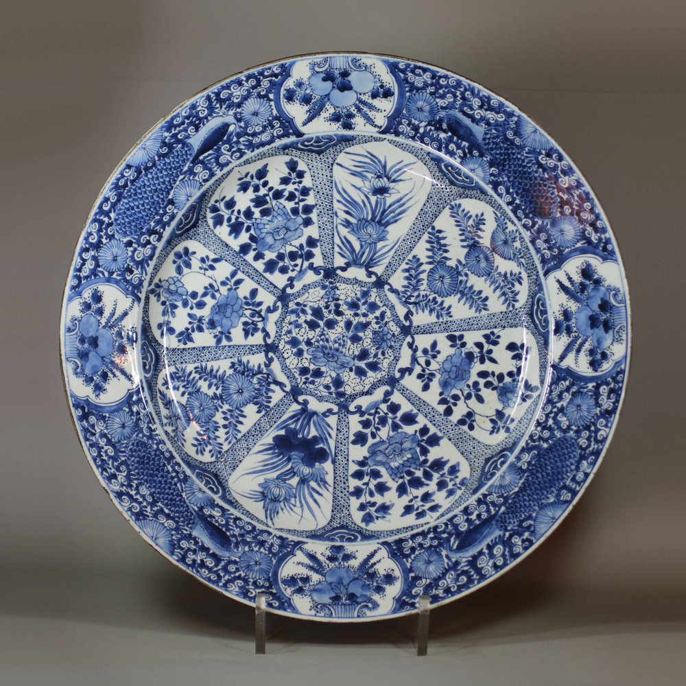 U90 Large Chinese blue and white 'peacock' charger