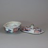 U908 Small Chinese Imari spice octagonal box and cover