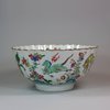 U942 Famille verte fluted bowl, Kangxi (1662-1722)