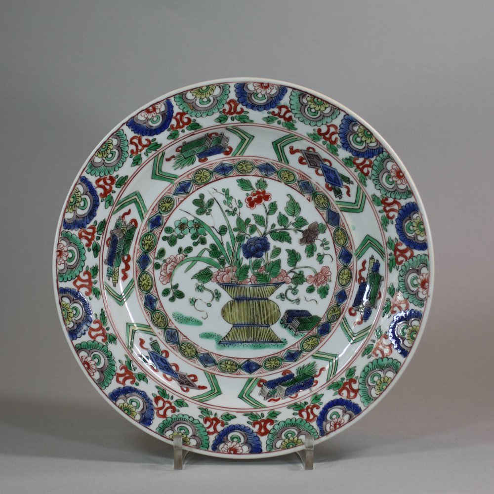U946 Famille verte dish, Kangxi (1662-1722)