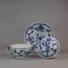 U960 Small Meissen blue and white two-handled ecuelle and cover with