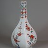 U984 Japanese Kakiemon flask, late 17th century