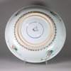 U992 Famille verte dish, early Kangxi (1662-1722)