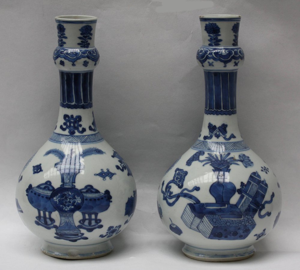 V576 Pair of Chinese blue and white bottle vases