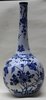 V639 Fine Chinese blue and white bottle vase, Kangxi (1662-1722)