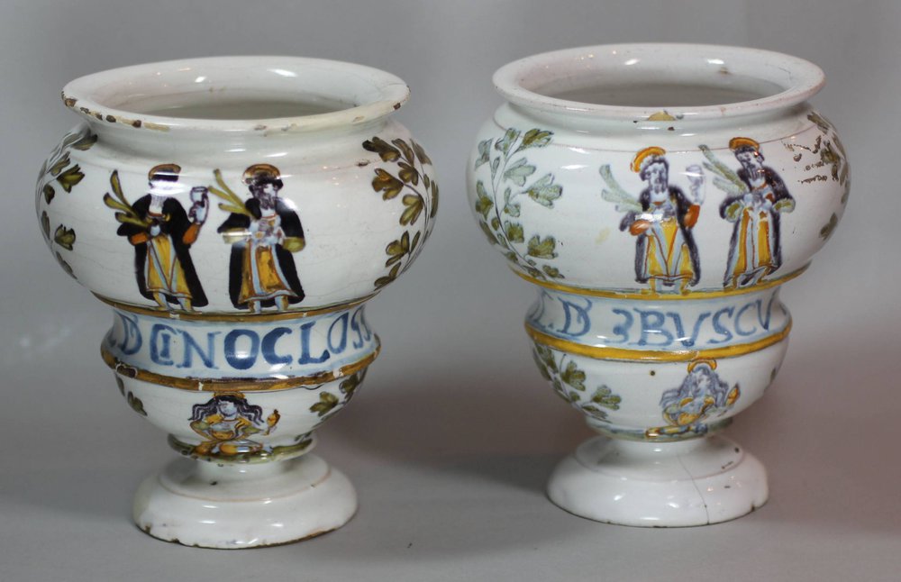 V661 Pair of Italian drug jars, Castelli or Naples, 18th century