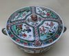 V721 Famille verte bowl and cover, Kangxi (1662-1722)