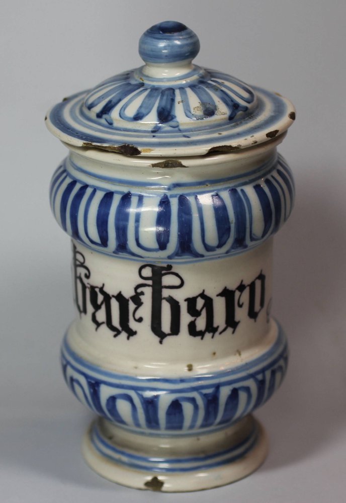 V747 Italian waisted drug jar and cover, 18th century
