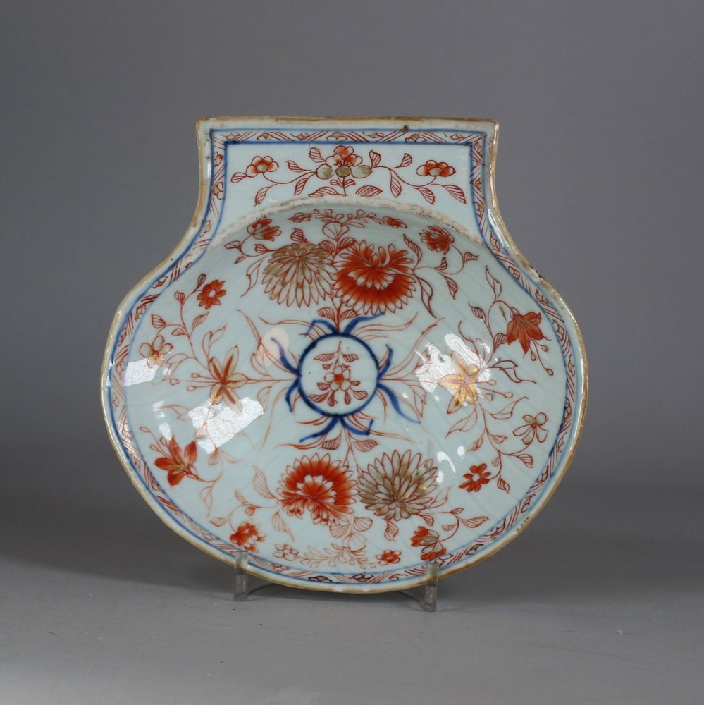 W106 Rouge-de-fer moulded shell-shaped dishes, Kangxi (1662-1722)