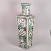 W124 Famille verte square-section tapering vase Kangxi(1662-1722)