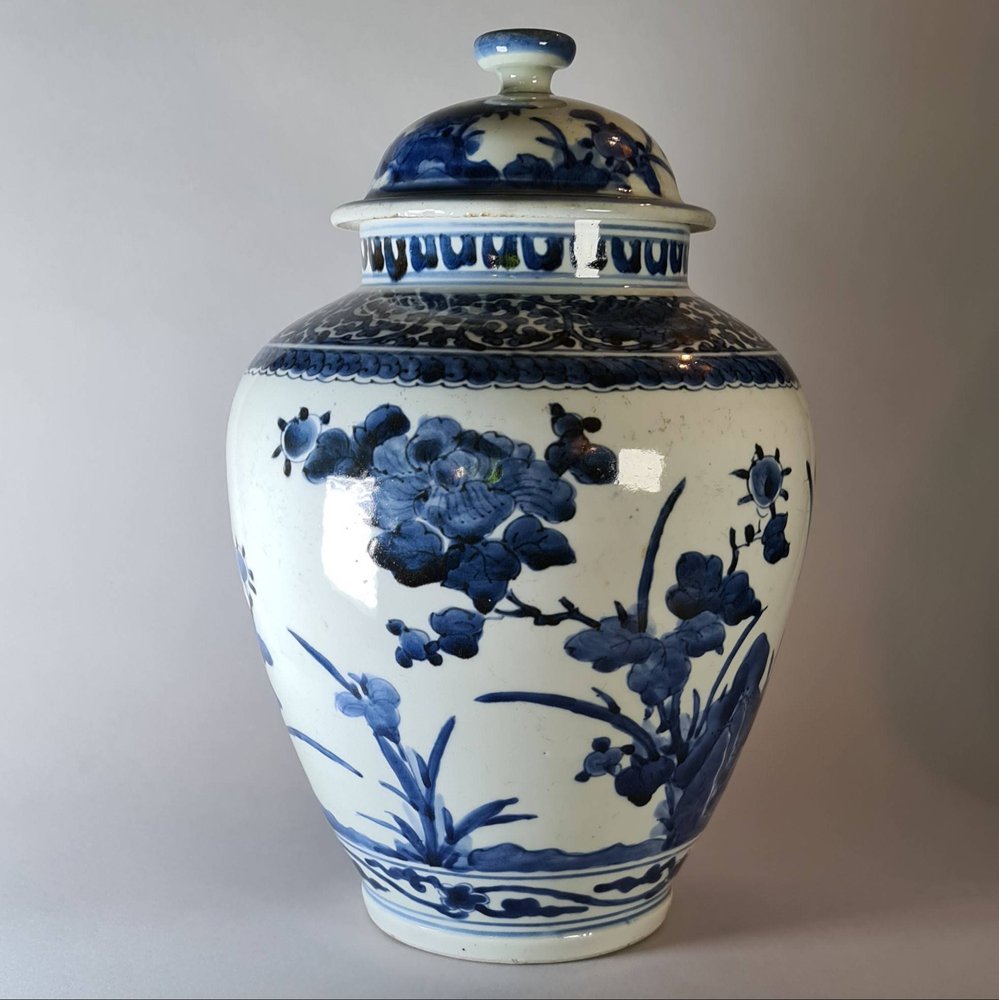 W152 Japanese blue and white Arita vase, circa 1680