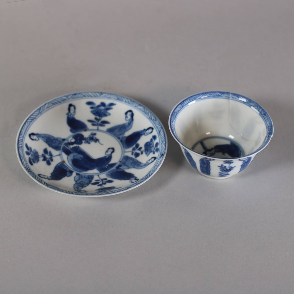 W168 Blue and white teabowl and saucer, Kangxi (1662-1722)