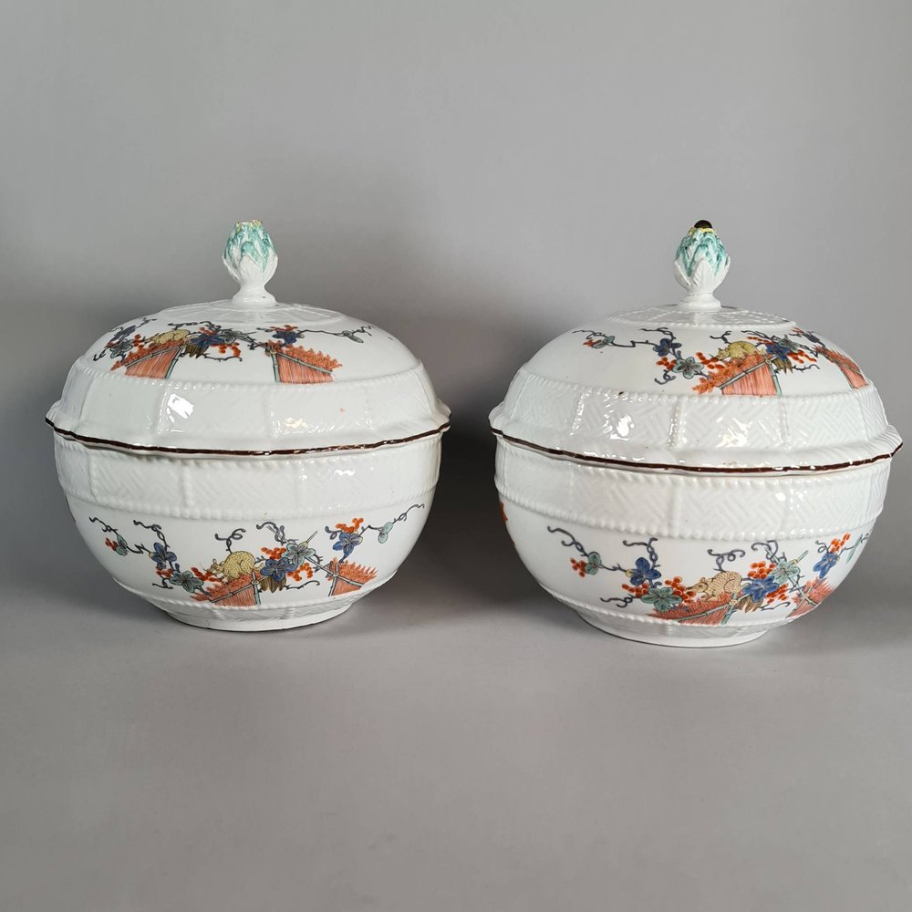 W175 Pair of Meissen circular tureens and covers, circa 1740