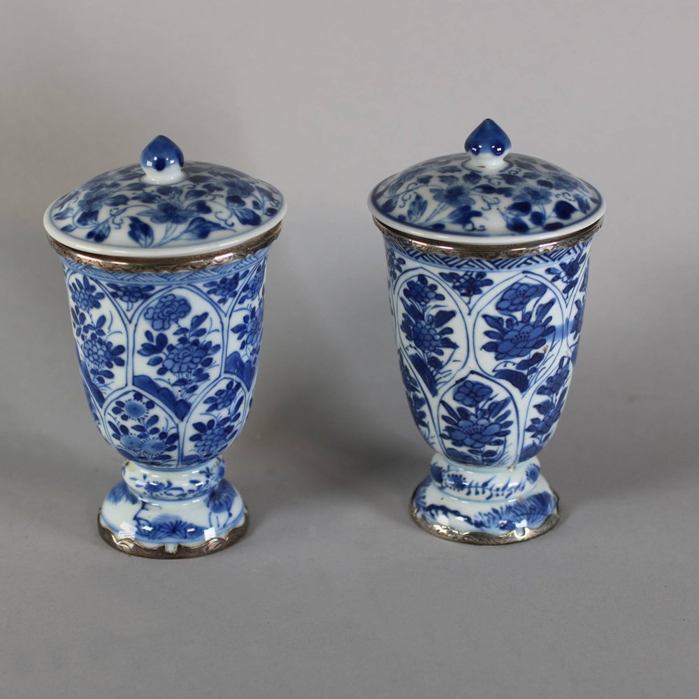 W185 Pair of Chinese blue and white cups and associated covers