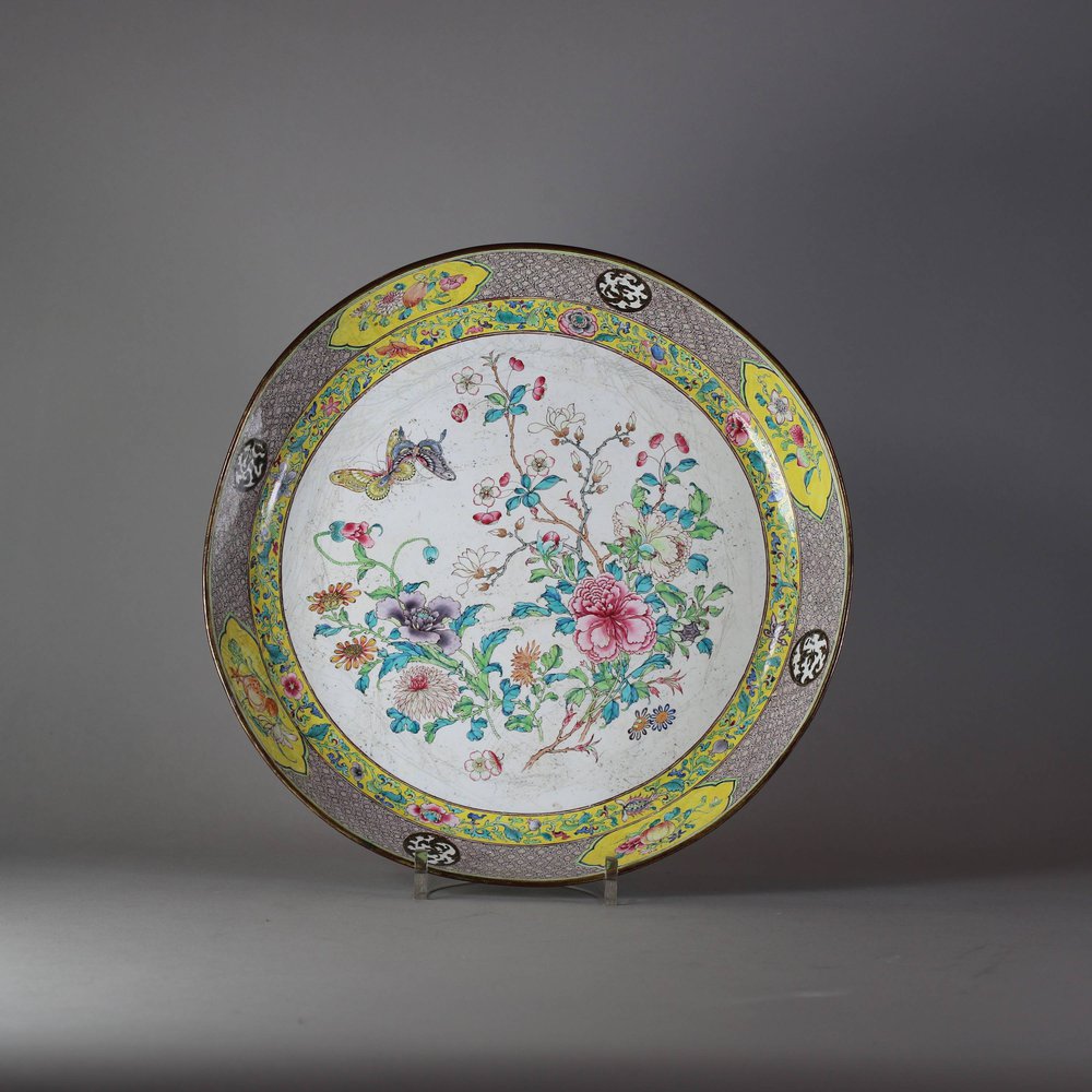 W219 Canton enamel circular dish, late Qianlong (1736-95)