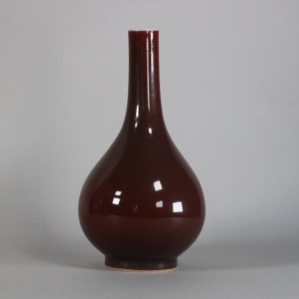 W292 Copper-red pear-shaped bottle vase, 18th century