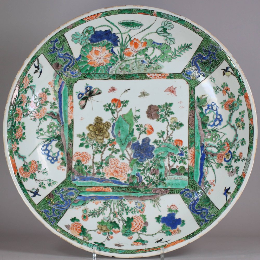 W334 Famile verte charger, Kangxi (1662-1722)