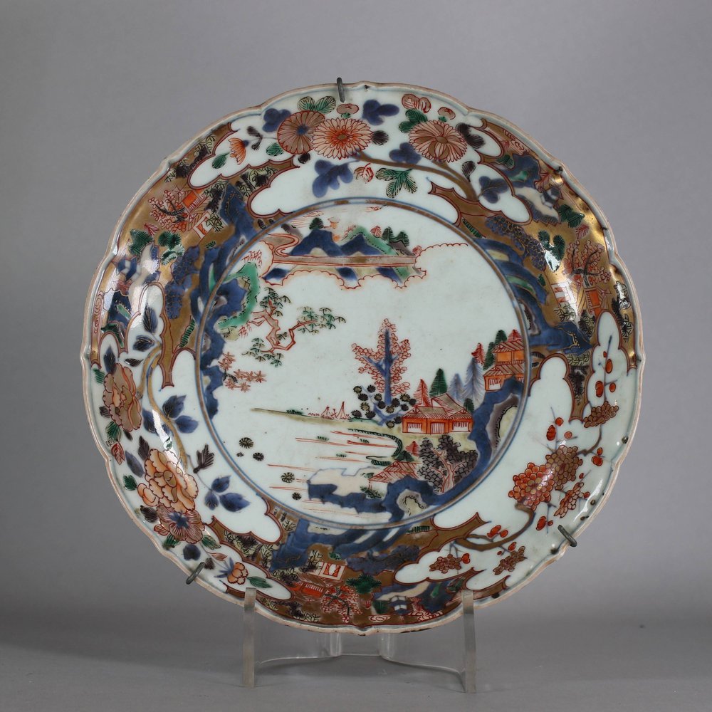 W374 Japanese imari lobed plate, circa 1700