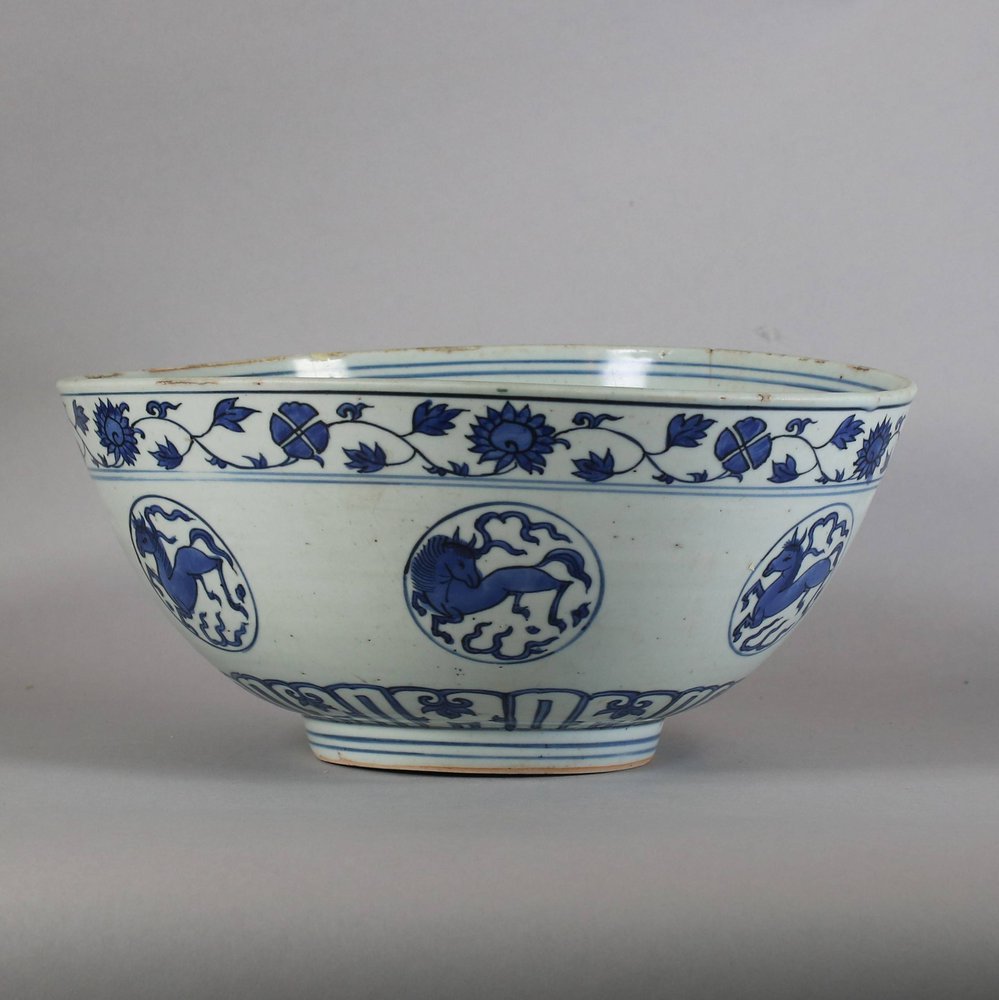 W392 Chinese blue and white bowl, Ming (1368-1644)