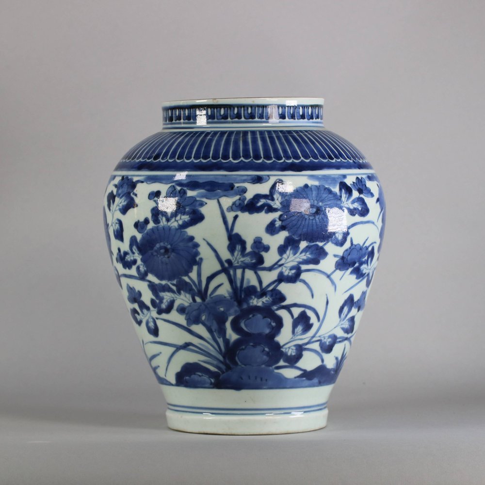 W397 Japanese blue and white Arita vase, circa 1680