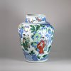 W40 Wucai baluster vase, Shunzi, (1644-1661)