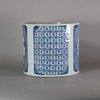 W408 Chinese blue and white brush pot Kangxi(1662-1722)